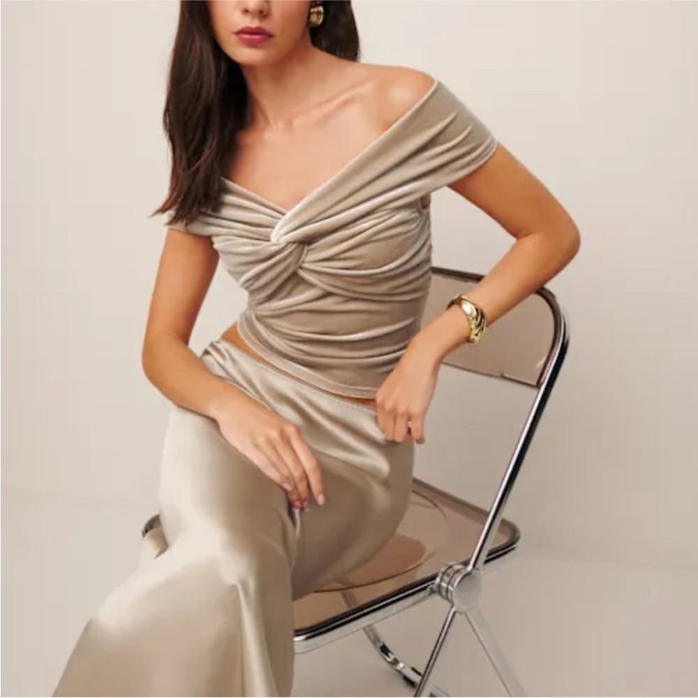 Reformation Off-Shoulder Top